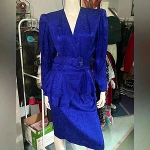 Vintage Argenti 100%  Silk 3 Pc Blue Skirt Suit Size 6